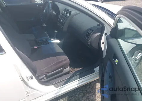 2011 Nissan Altima Hybrid from USA, damaged, VIN 1N4CL2AP6BC185111